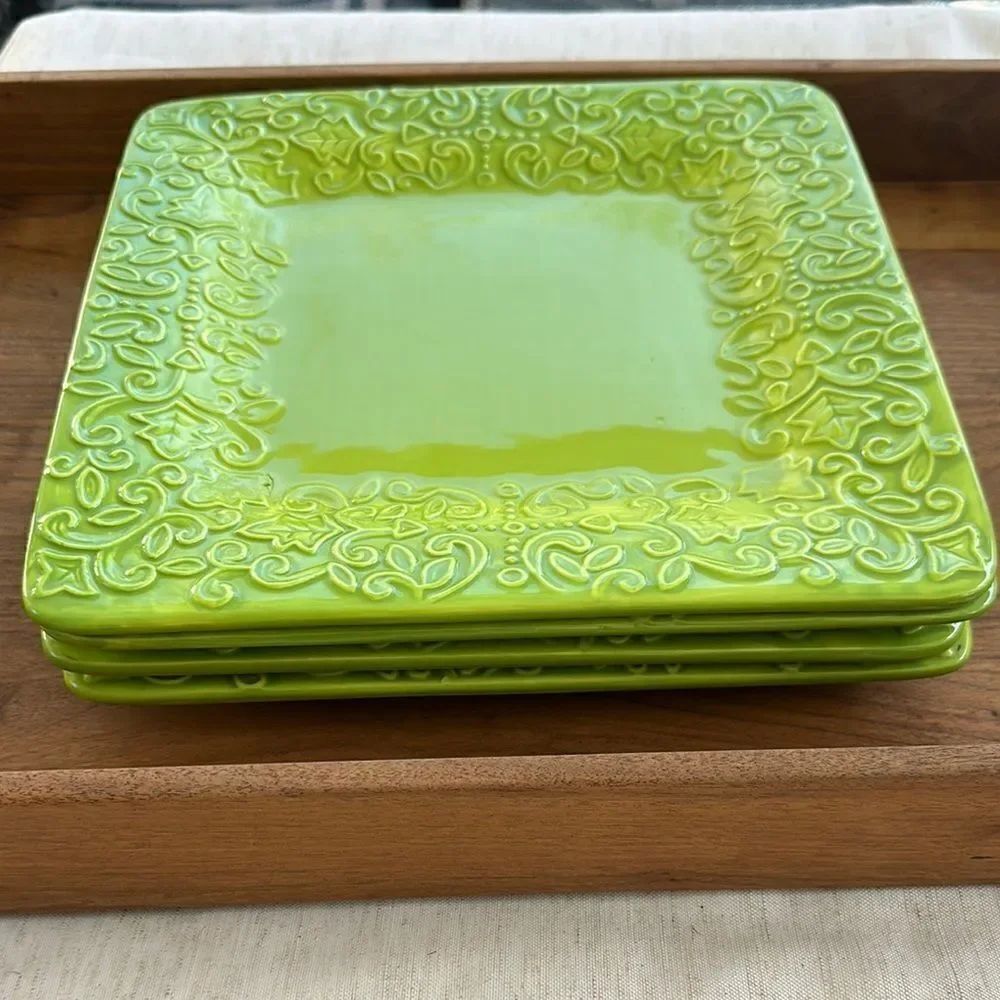 Laurie Gates 4Pc Green Embossed Square Dinner Plates